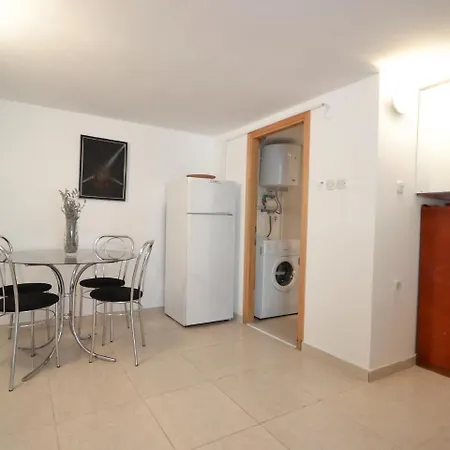 Apartment Ana-3 *