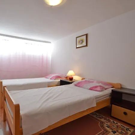 Apartment Ana-3 Pirovac